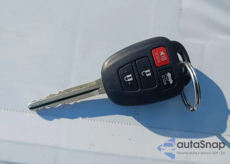 2017 Toyota Corolla Se z USA, uszkodzony, nr VIN 2T1BURHE8HC765038